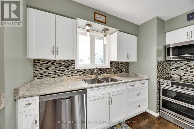 26 - 195 Barker Street — photo 11 of 40