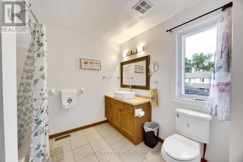 26 - 195 Barker Street — photo 32 of 40