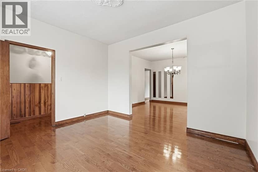 172 MARKET Street, Hamilton, photo 6