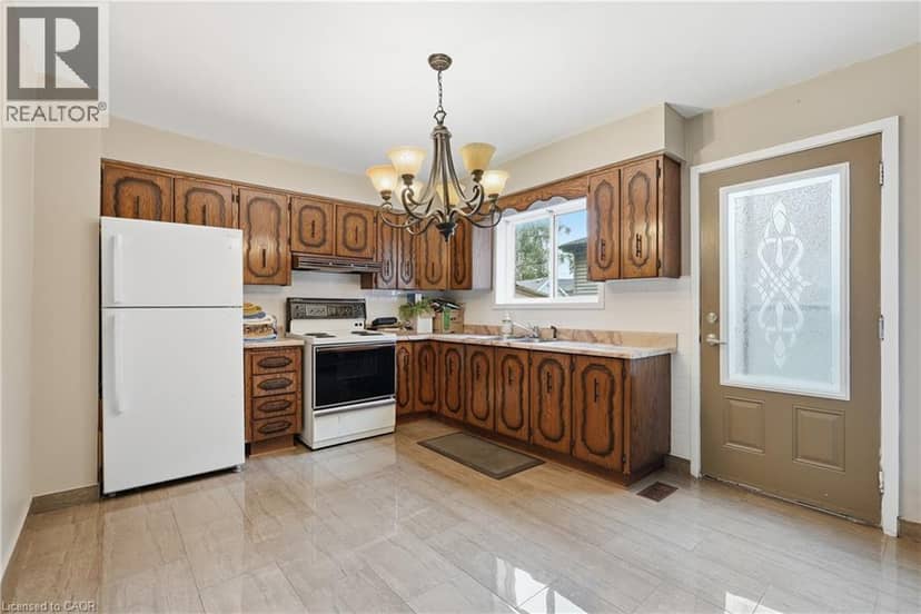 172 MARKET Street — photo 11 of 33