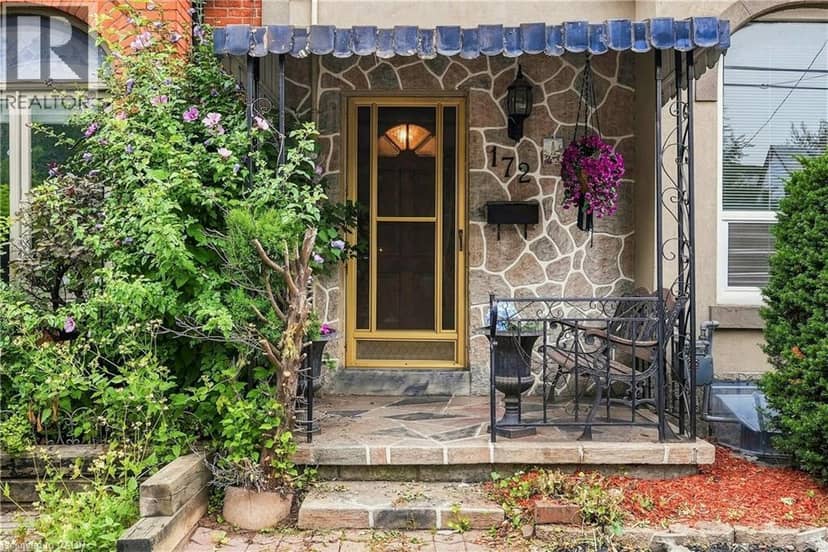 172 MARKET Street, Hamilton, photo 3