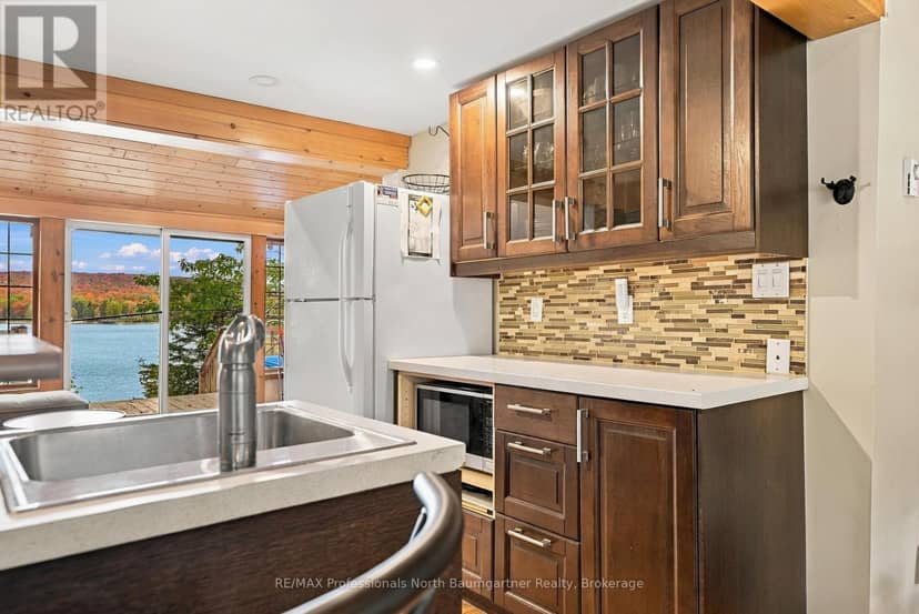 1015 Honeysuckle Drive — photo 13 of 40