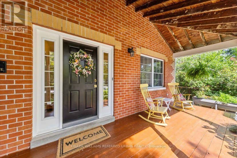 62 Wentworth Avenue, Toronto, photo 3