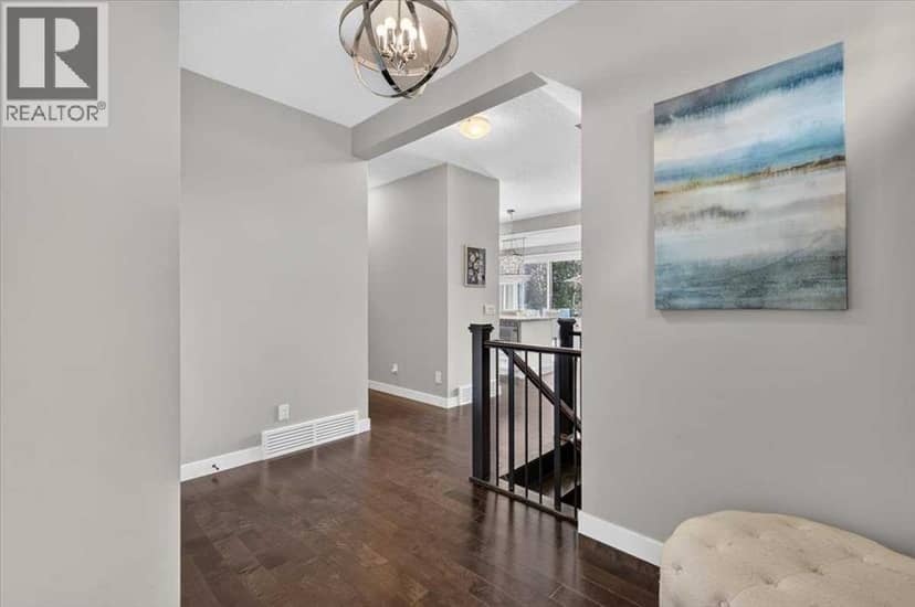 90 Cranbrook Crescent SE, Calgary, photo 5
