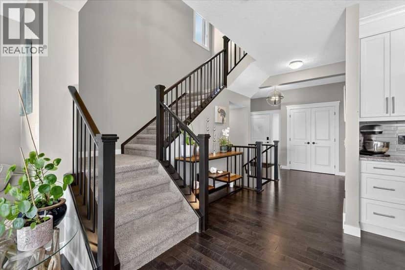 90 Cranbrook Crescent SE, Calgary, photo 7