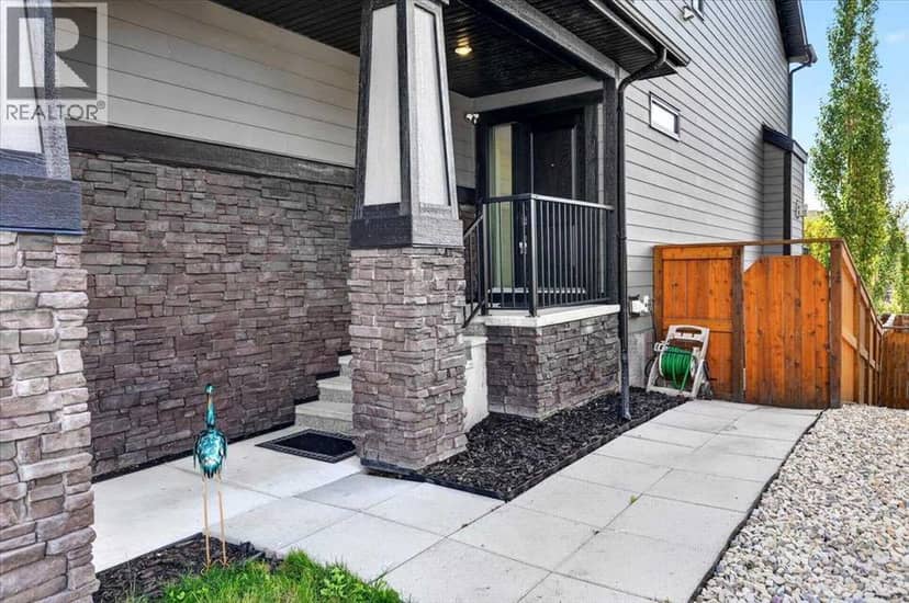 90 Cranbrook Crescent SE, Calgary, photo 3