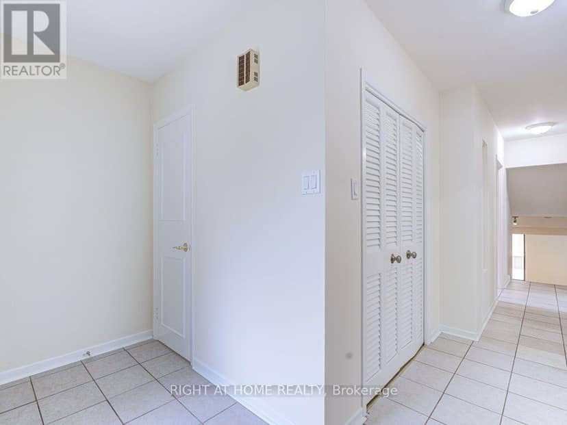341 Rathburn Road — photo 5 of 37