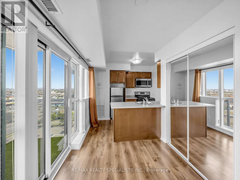 1501 - 215 Queen Street E — photo 12 of 35