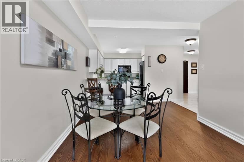 221 ROBINSON Street Unit# 211 — photo 12 of 29