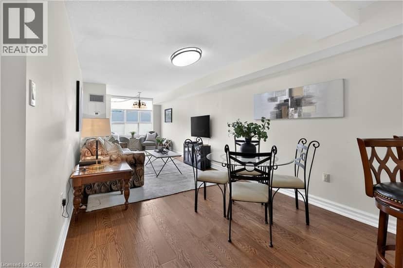 221 ROBINSON Street Unit# 211 — photo 13 of 29