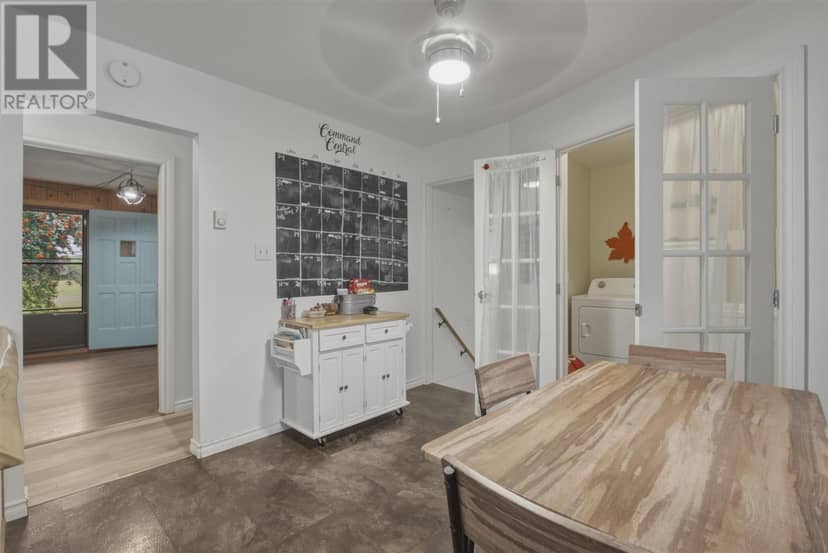 190 Woodward AVE — photo 10 of 35