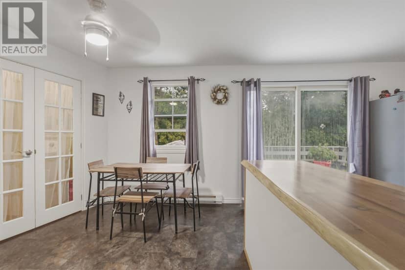 190 Woodward AVE — photo 11 of 35
