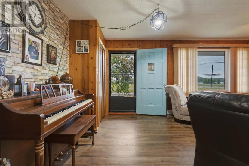 190 Woodward AVE — photo 12 of 35