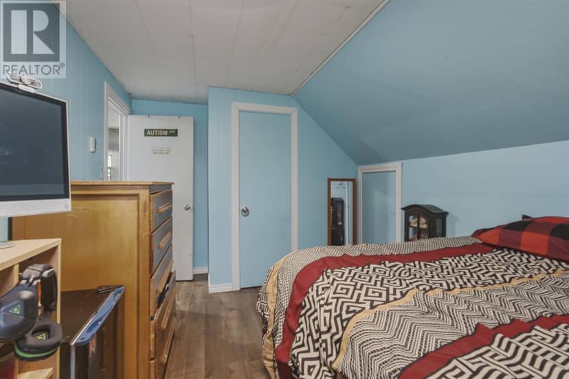 190 Woodward AVE — photo 21 of 35