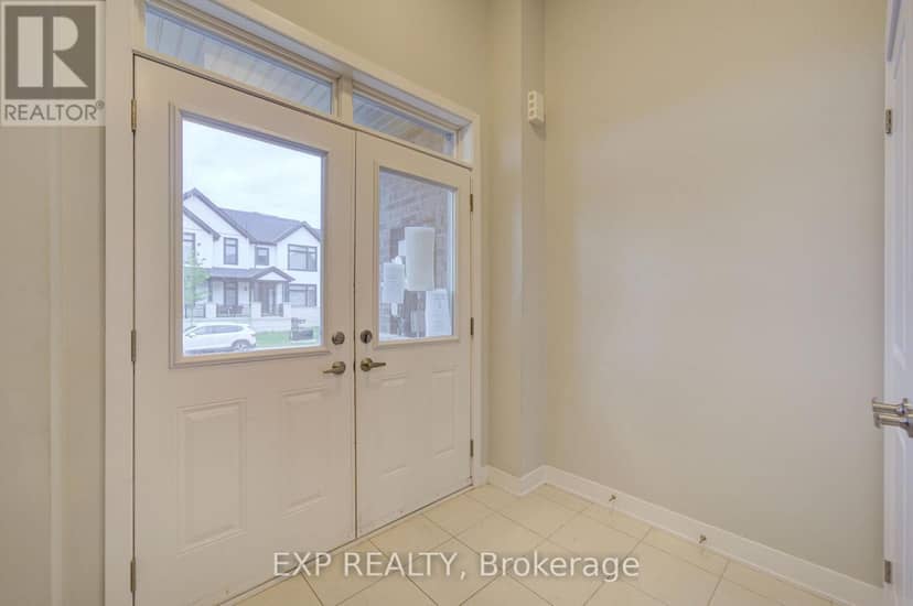 1095 Thompson Drive, Oshawa, photo 3