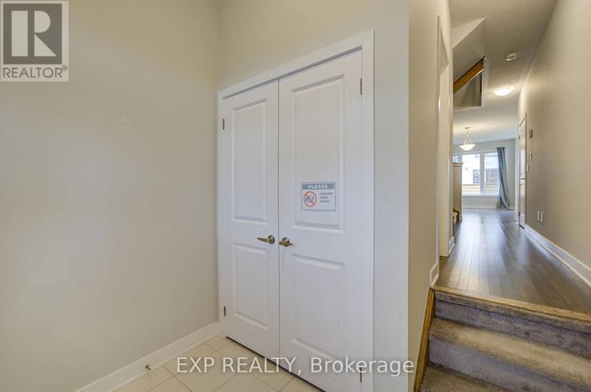 1095 Thompson Drive, Oshawa, photo 4