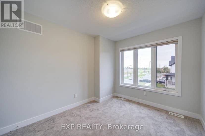 1095 Thompson Drive — photo 25 of 40