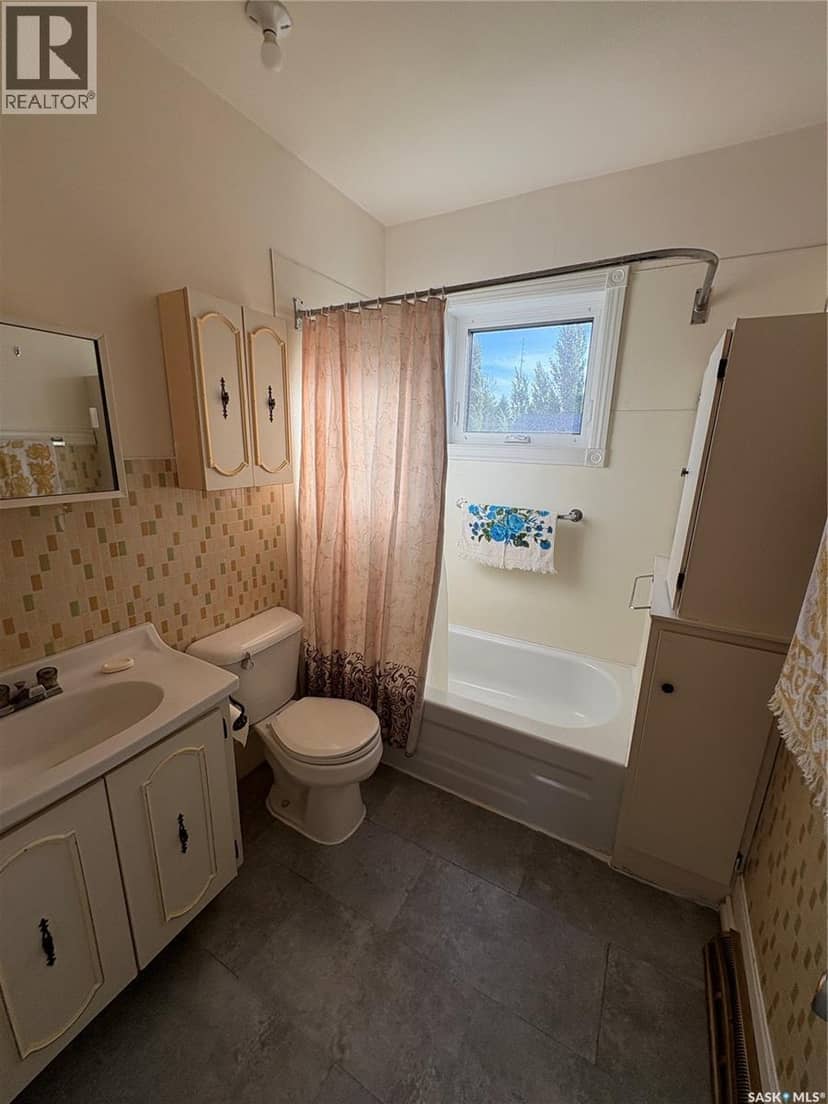 114 Road AVENUE — photo 13 of 14