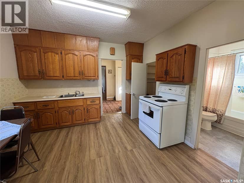 114 Road AVENUE — photo 9 of 14