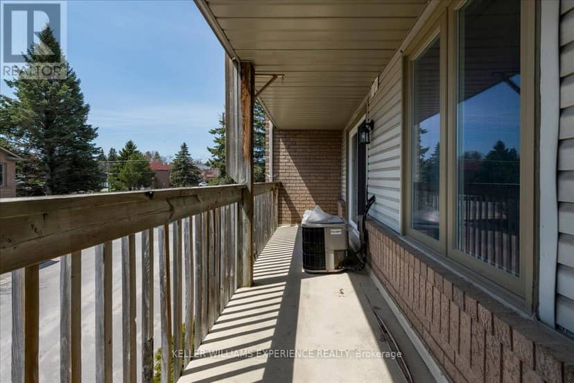 204 - 492 Laclie Street — photo 17 of 21