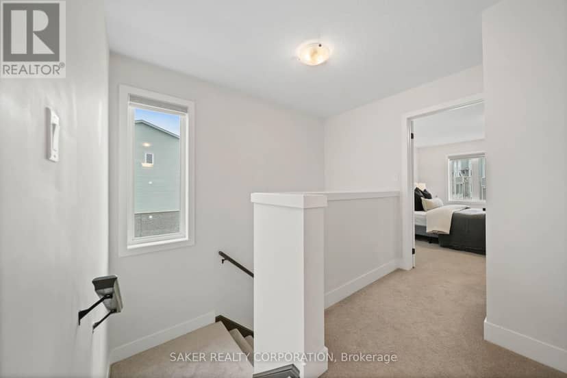 939 Deveron Crescent — photo 14 of 30
