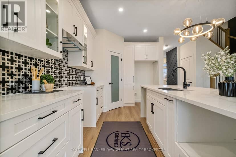 215 Greene Street — photo 10 of 40