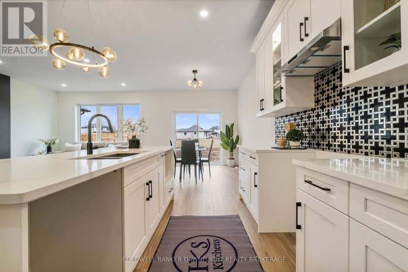 215 Greene Street — photo 9 of 40