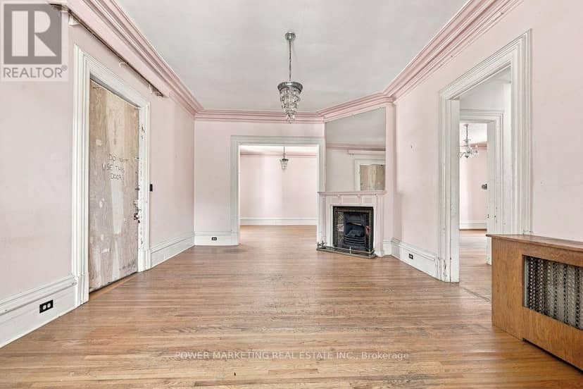 247 Victoria Street — photo 7 of 40