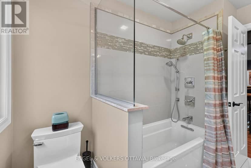 13 Lynhurst Avenue — photo 32 of 40
