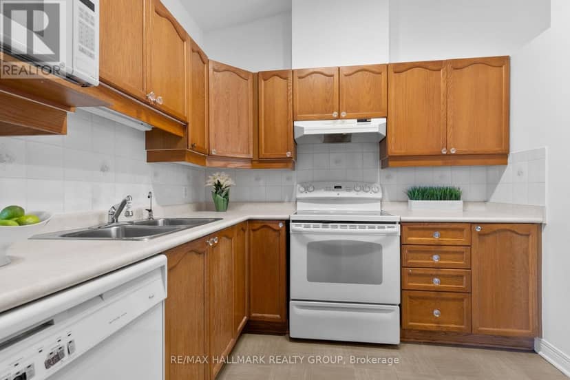 17 Quinterra Court — photo 14 of 37