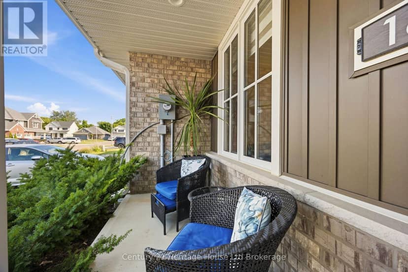 16 Huntley Avenue, Tillsonburg, photo 2