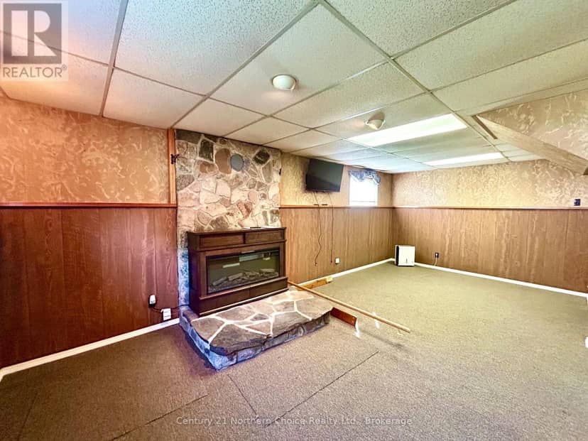 1021 Third Street E — photo 17 of 24
