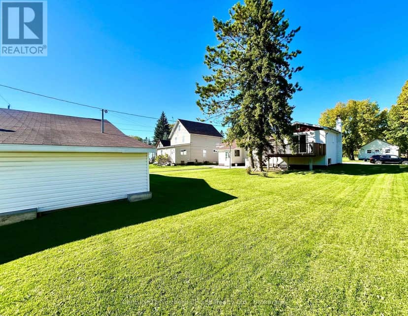 1021 Third Street E, Fort Frances, photo 4