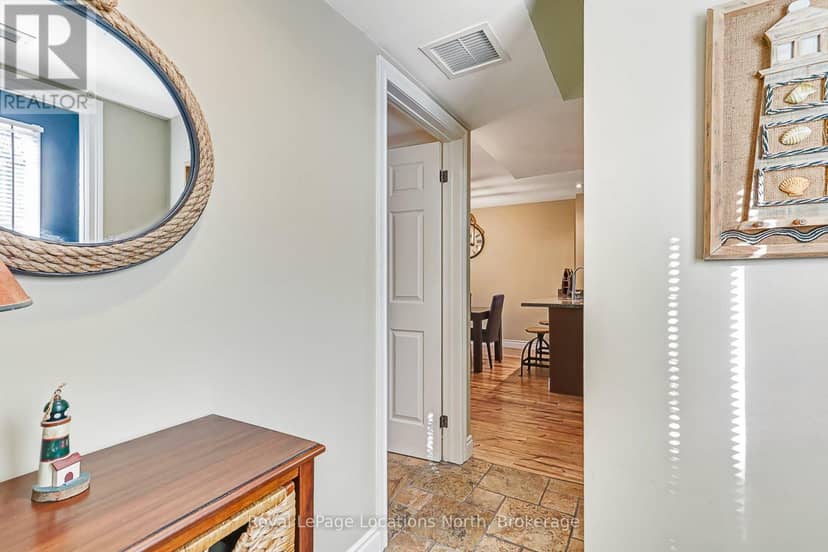 1 - 820 Suncrest Circle — photo 4 of 39