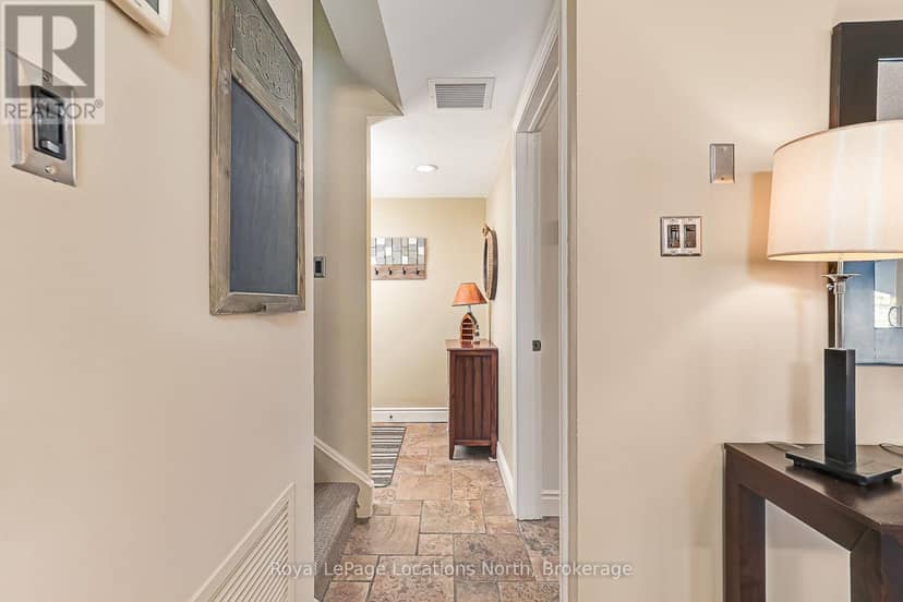 1 - 820 Suncrest Circle — photo 5 of 39