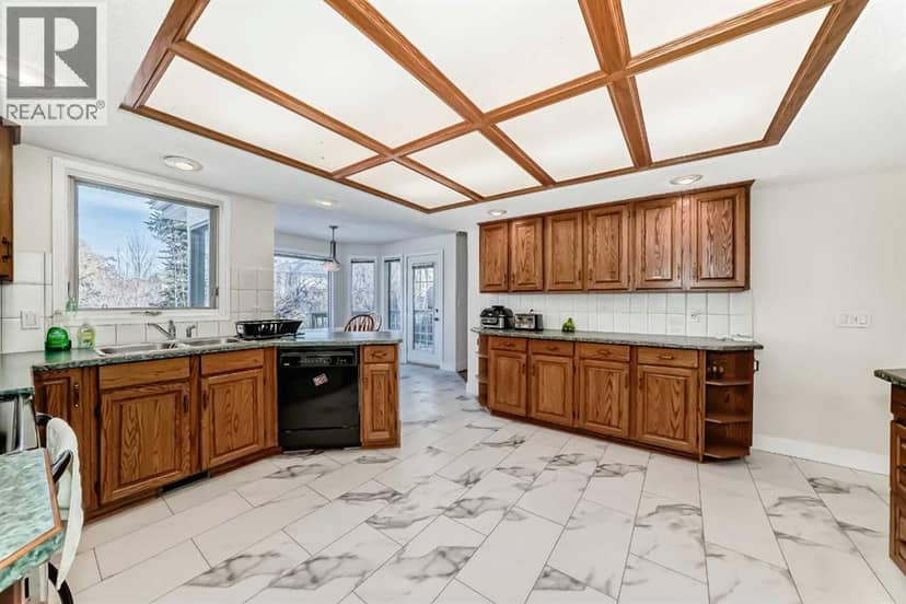 320 Sunmills Drive SE — photo 9 of 40