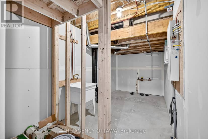 1005 Kitigan Grove — photo 35 of 40