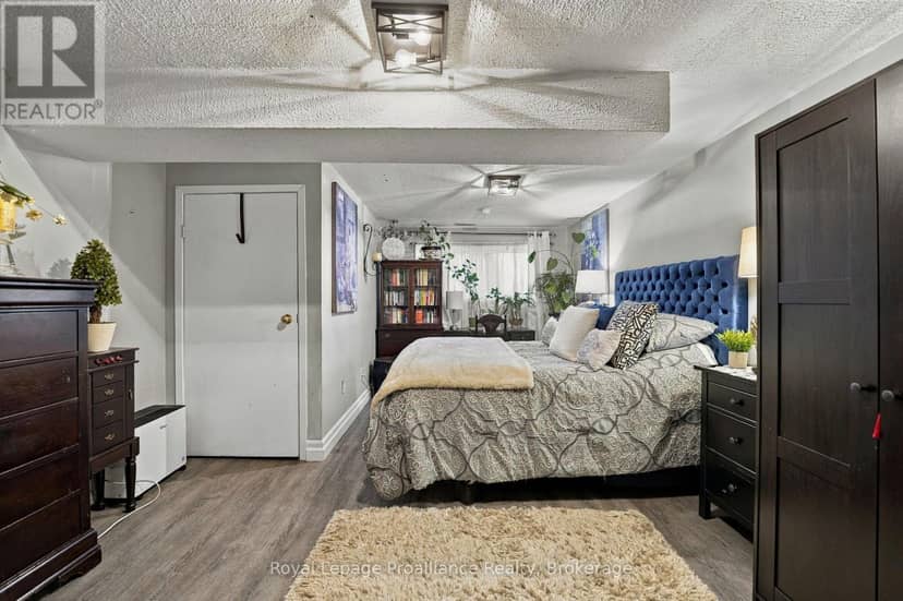 208 Byron Street — photo 33 of 40