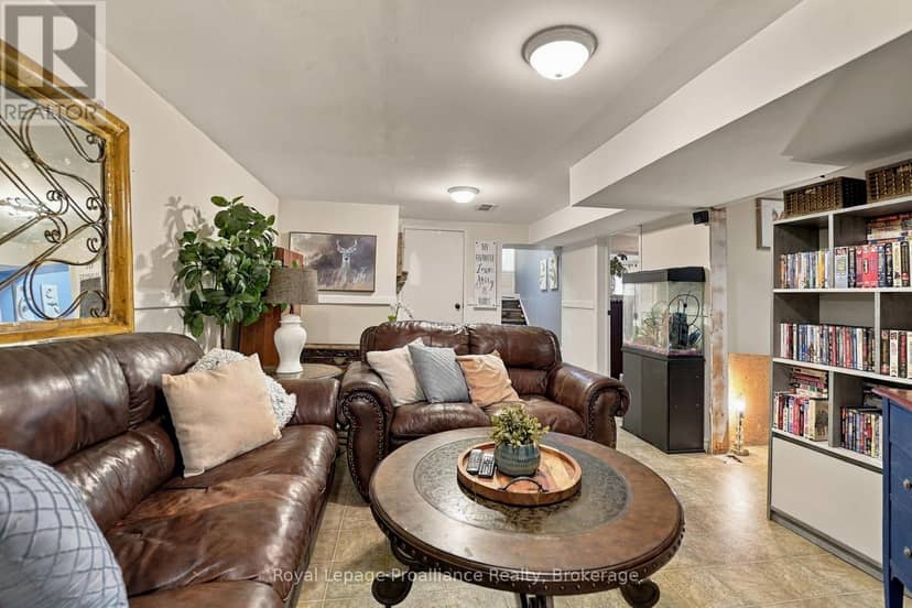208 Byron Street — photo 36 of 40