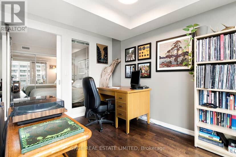 579 - 209 Fort York Boulevard — photo 8 of 28