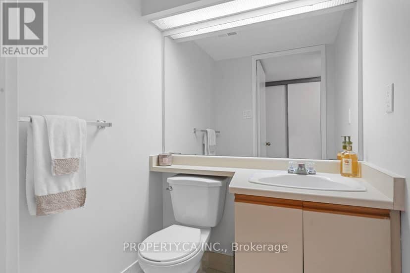 608 - 65 Scadding Avenue — photo 4 of 26