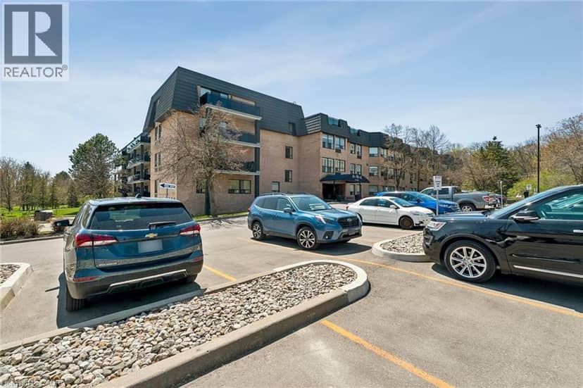 155 MAIN Street N Unit# 327, Newmarket, photo 2