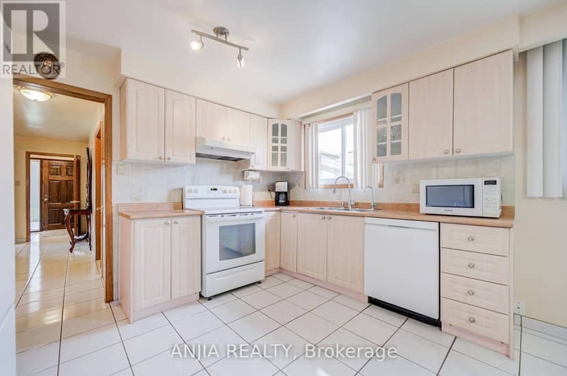 5 Brantford Drive — photo 16 of 40