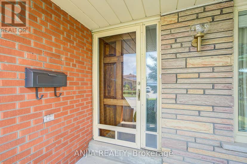 5 Brantford Drive, Toronto, photo 6