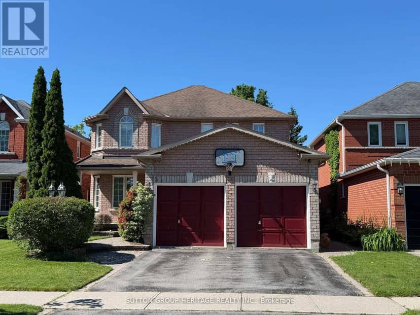 51 Annie Crescent, Ajax