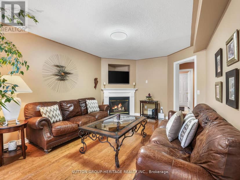 51 Annie Crescent — photo 13 of 39