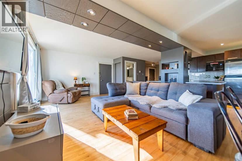 6, 1530 26 Avenue SW — photo 13 of 29