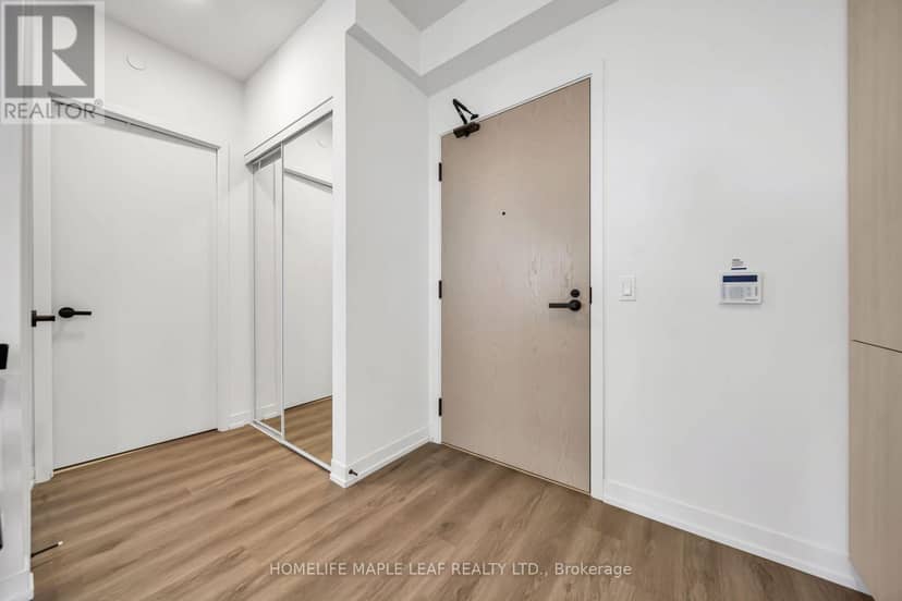 2211 - 225 Commerce Street — photo 11 of 36
