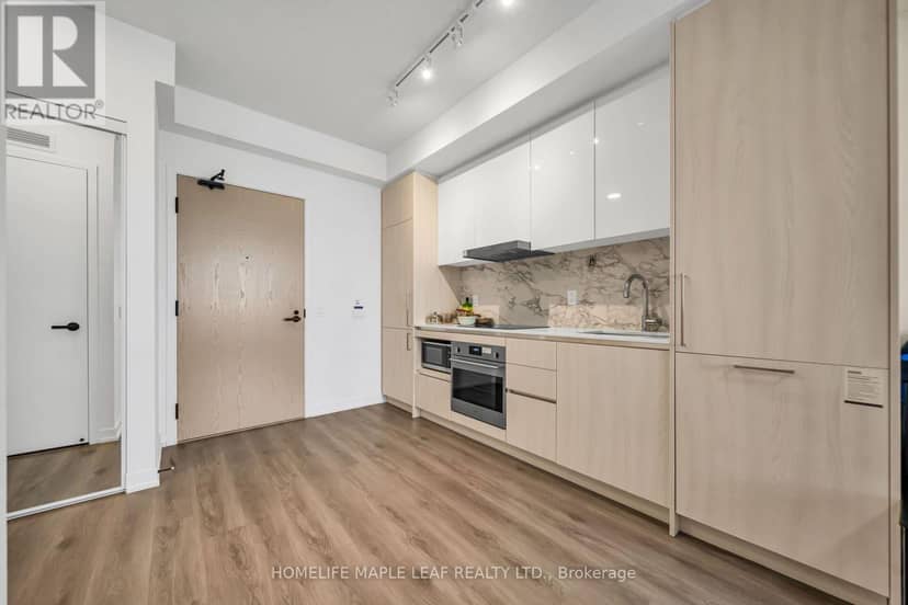 2211 - 225 Commerce Street — photo 18 of 36