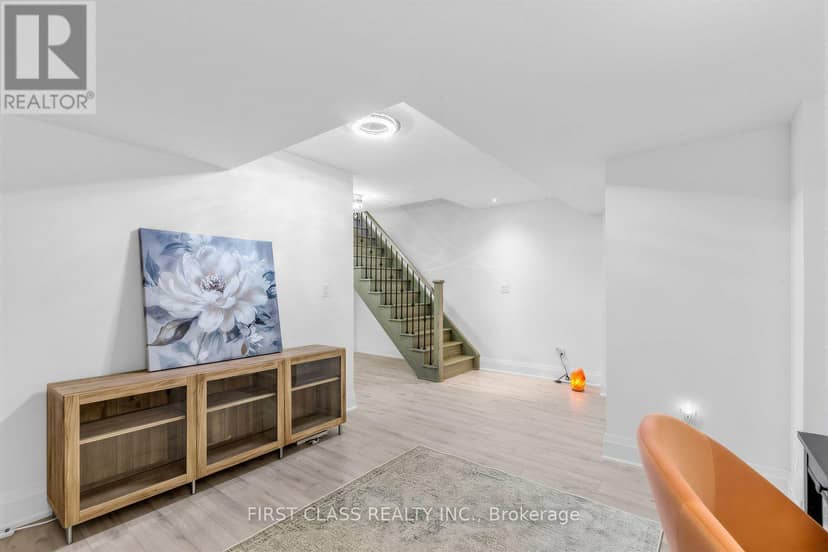 108 South Park Road — photo 32 of 34